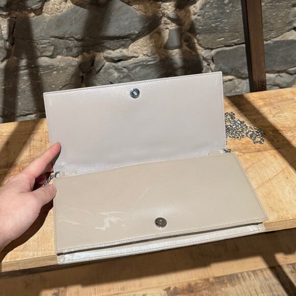 Christian Dior Pearl Grey Patent Cannage Chain Clutch - Picture 11 of 16